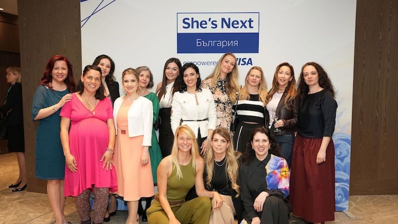 Shes next group photo